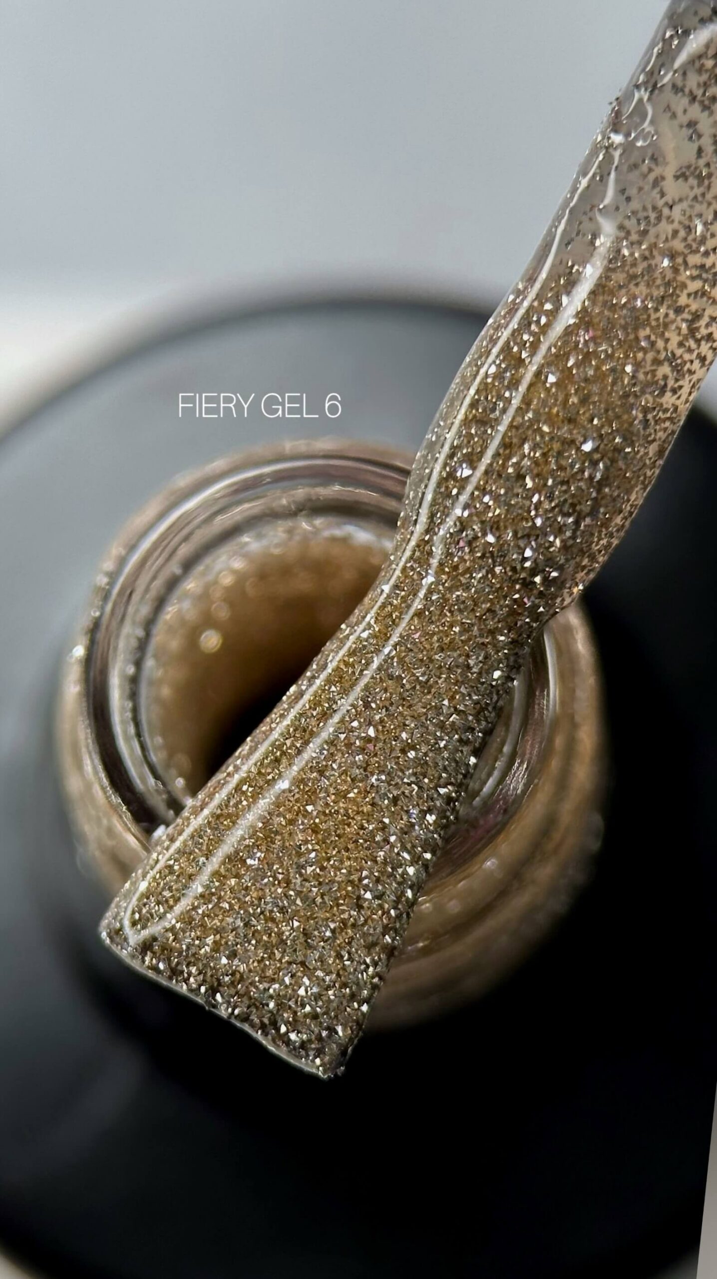 SAGA Professional Fiery gel 06, 9ml